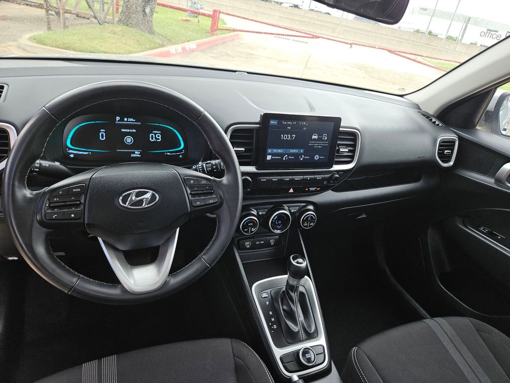 Thumbnail: 2025 Hyundai Venue - 16