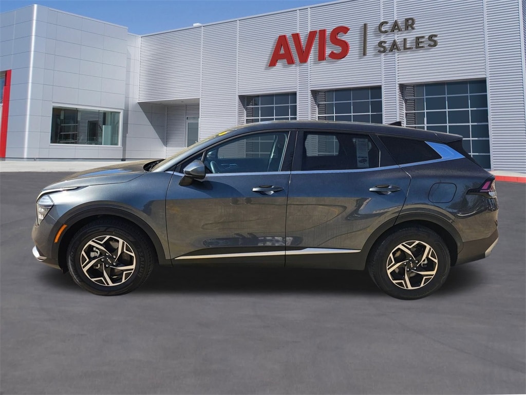 2024 Kia Sportage LX photo 2