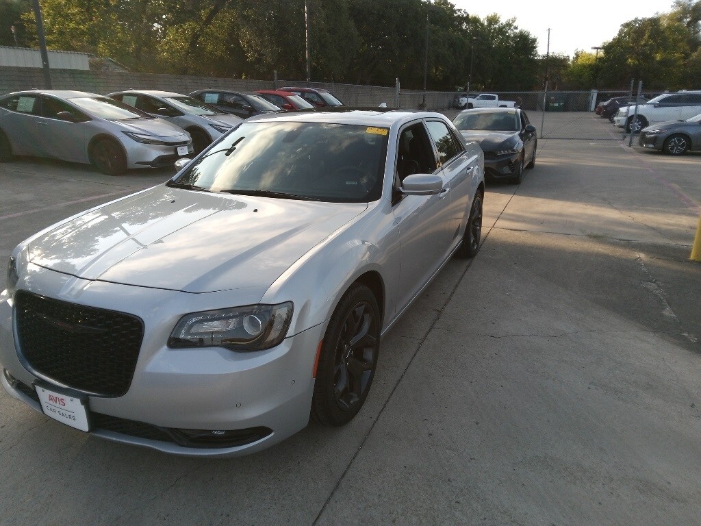 Used 2023 Chrysler 300 For Sale at AVIS Car Sales VIN 2C3CCABG4PH613818