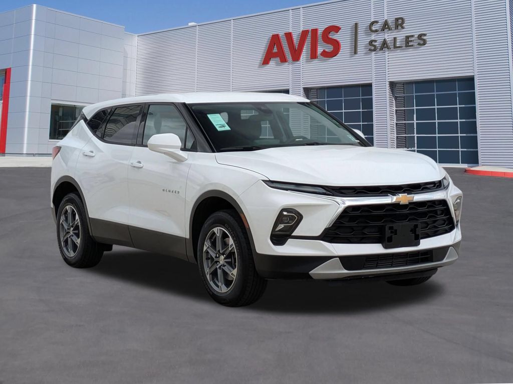 Thumbnail: 2025 Chevrolet Blazer - 3