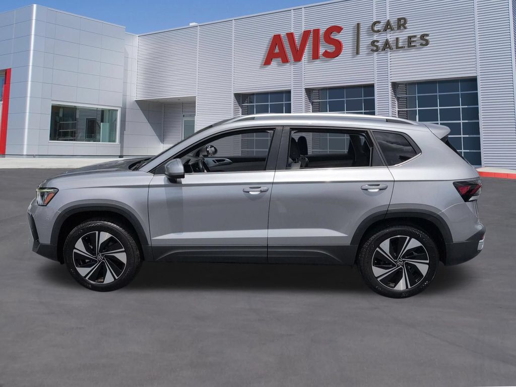 2025 Volkswagen Taos SE - Photo 10