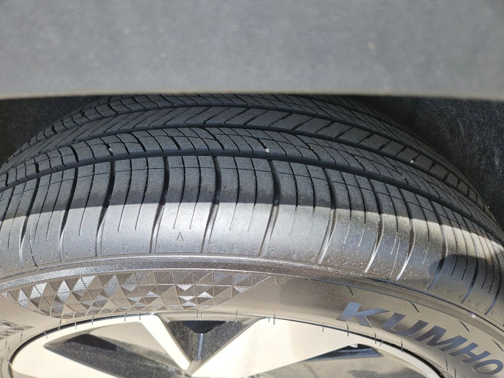 Thumbnail: 2025 Volkswagen Atlas - 27