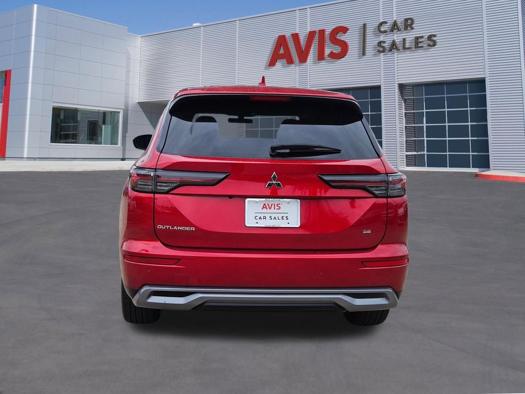 Thumbnail: 2025 Mitsubishi Outlander - 5