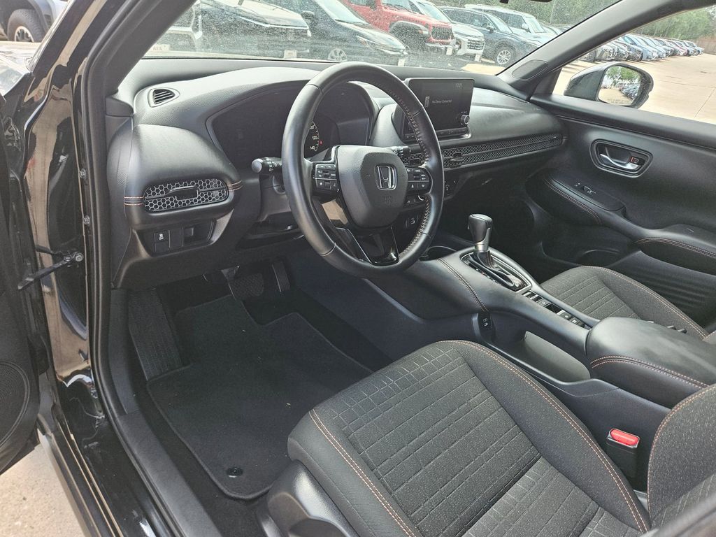 Thumbnail: 2025 Honda HR-V - 13