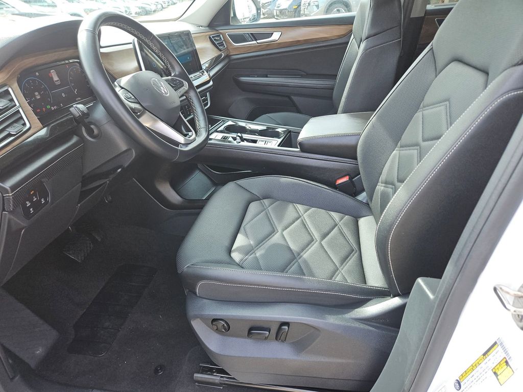 Thumbnail: 2025 Volkswagen Atlas - 11