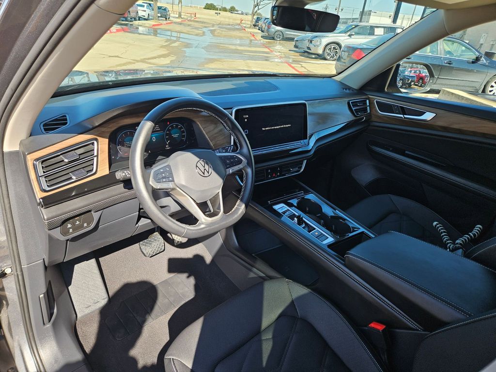 Thumbnail: 2025 Volkswagen Atlas - 13