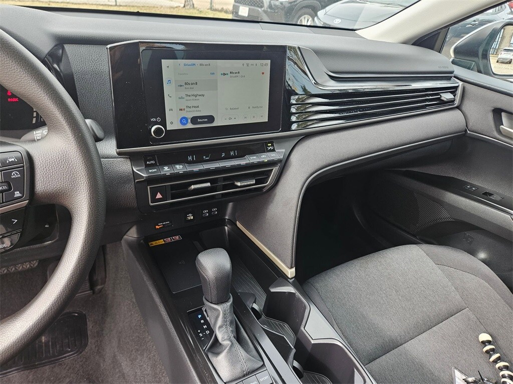 Thumbnail: 2025 Toyota Camry - 17