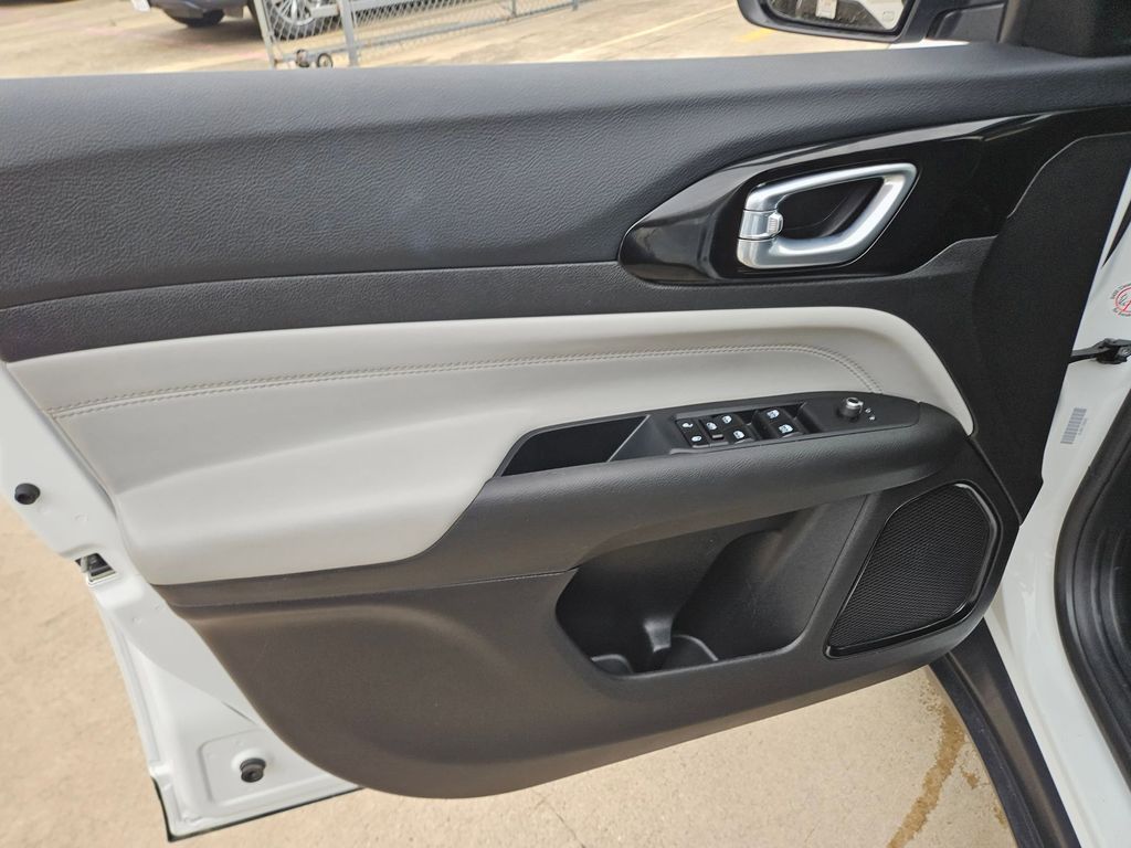 Thumbnail: 2025 Jeep Compass - 14