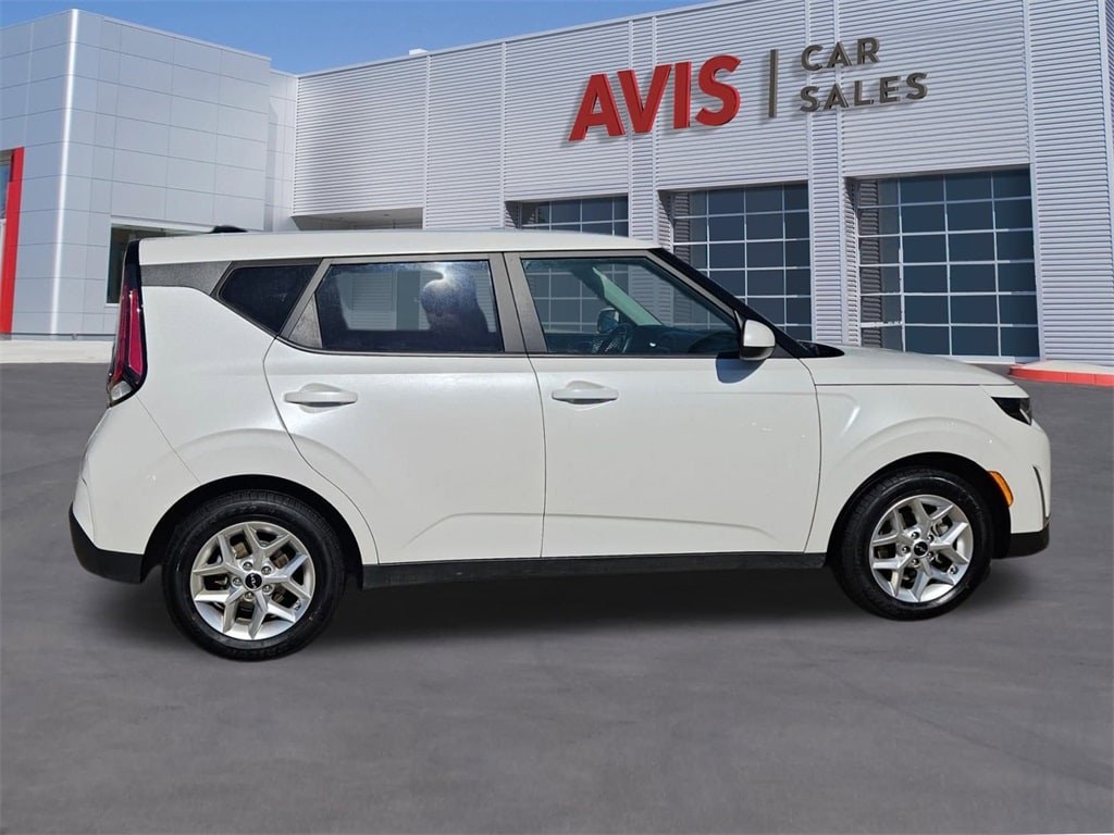 Thumbnail: 2023 Kia Soul - 7