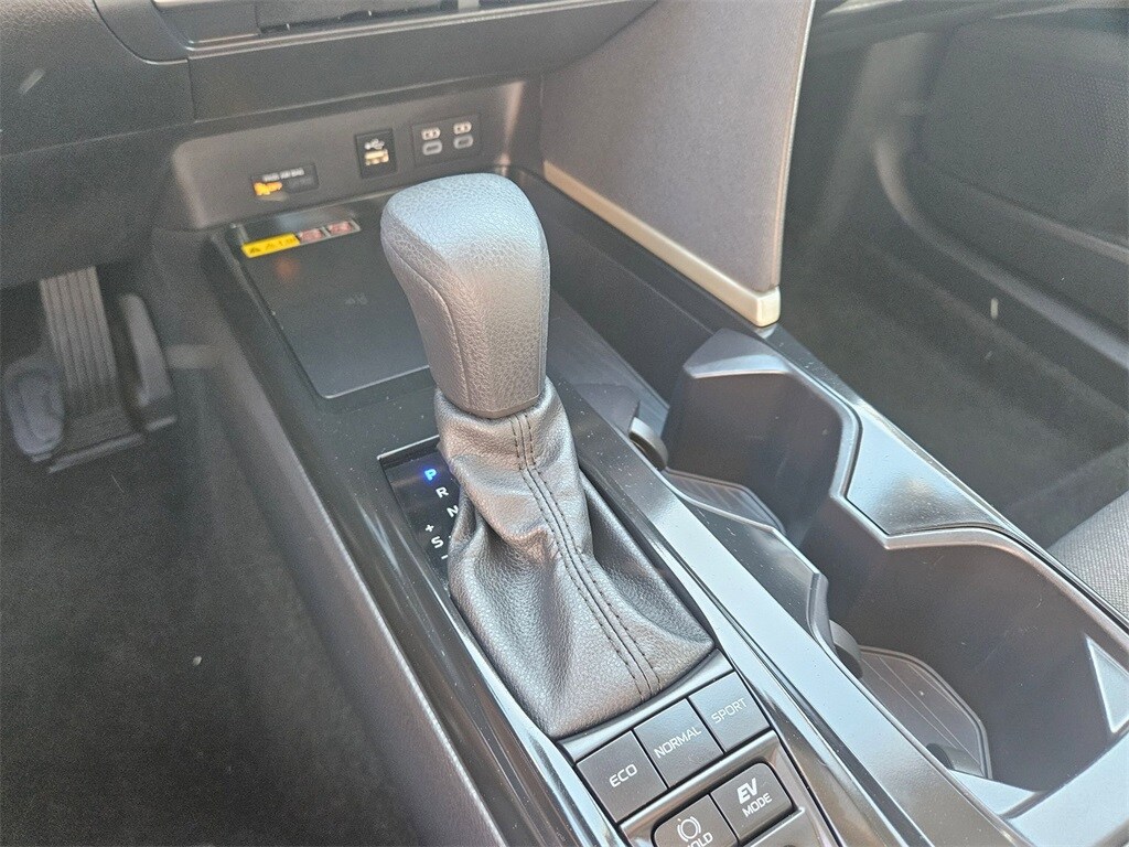 Thumbnail: 2025 Toyota Camry - 28