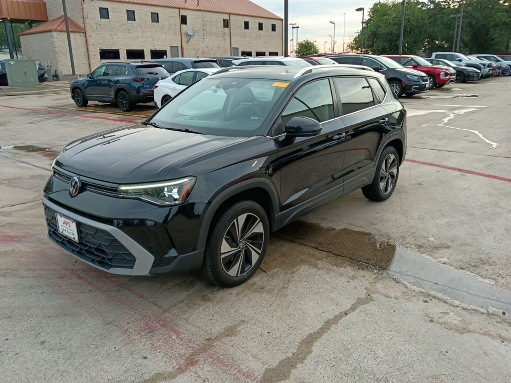 Thumbnail: 2025 Volkswagen Taos - 1