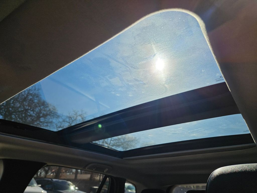 Thumbnail: 2025 Mazda CX-50 - 22