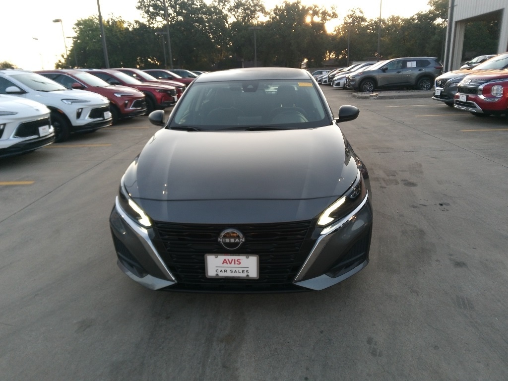 Thumbnail: 2024 Nissan Altima - 2