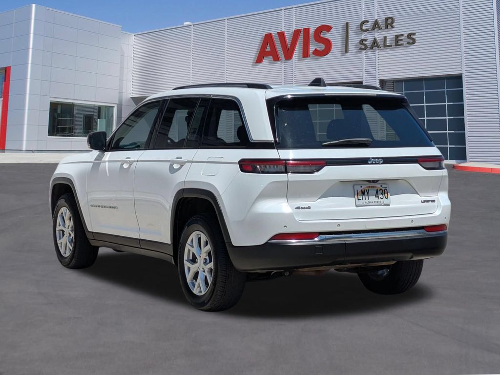 Thumbnail: 2023 Jeep Grand Cherokee - 9