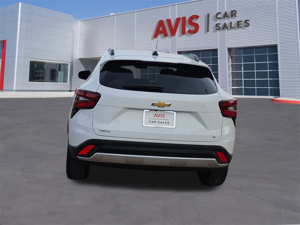 Thumbnail: 2025 Chevrolet Trax - 5