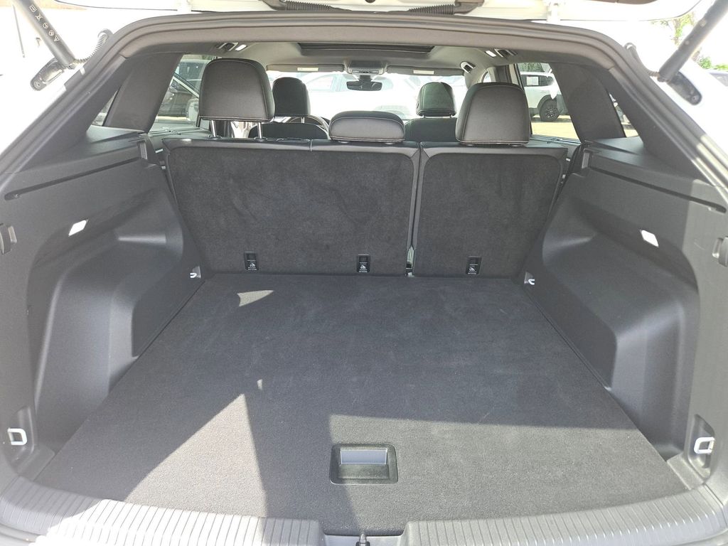 Thumbnail: 2025 Volkswagen Atlas - 25