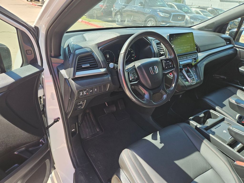 Thumbnail: 2025 Honda Odyssey - 13