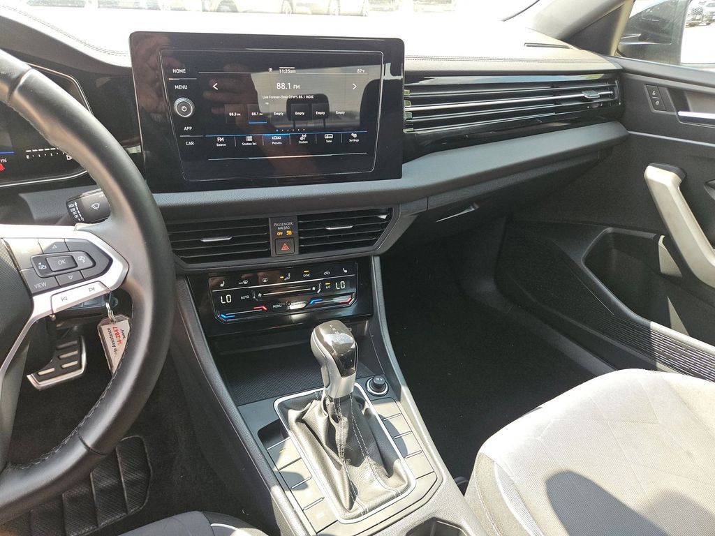 Thumbnail: 2025 Volkswagen Jetta - 20