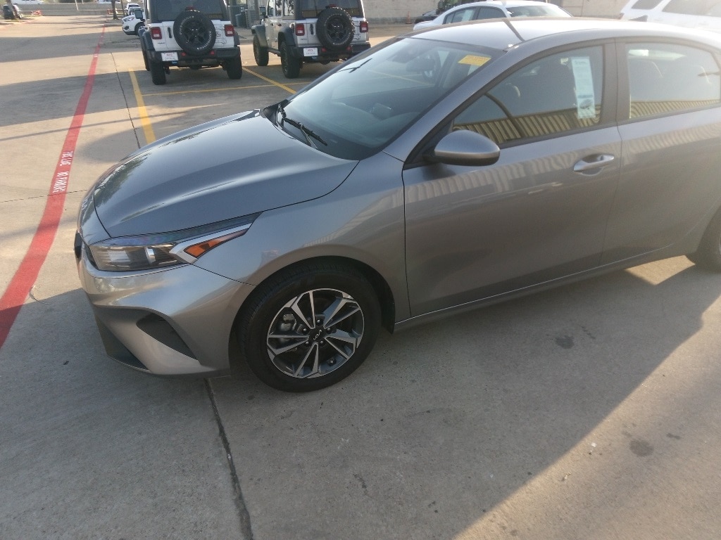 Thumbnail: 2024 Kia Forte - 1