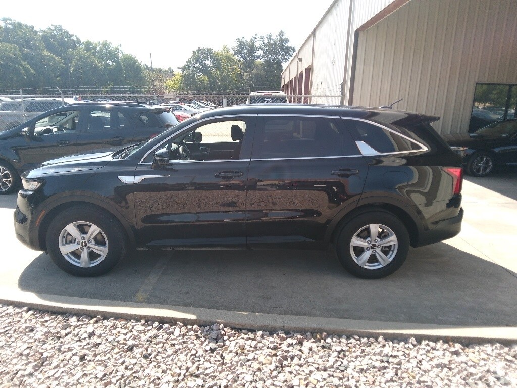 Used 2023 Kia Sorento For Sale at AVIS Car Sales VIN 5XYRG4LC1PG208103