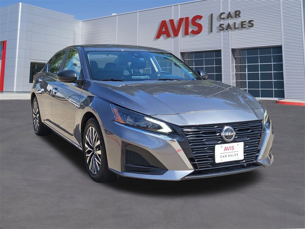 2024 Nissan Altima 2.5 SV photo 3