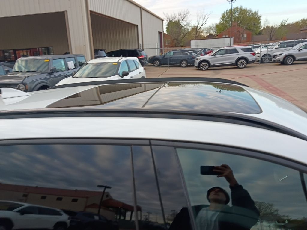 Thumbnail: 2025 Mazda CX-50 - 8