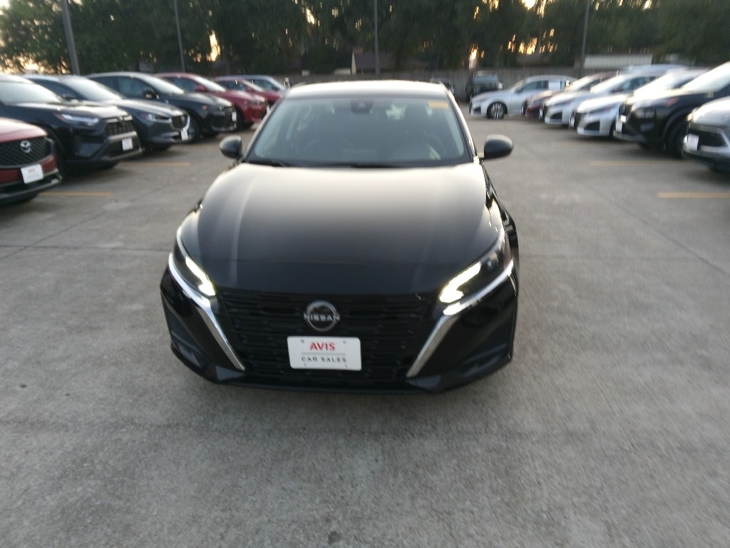 Thumbnail: 2024 Nissan Altima - 5
