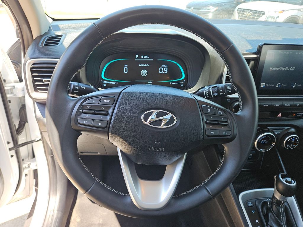 Thumbnail: 2025 Hyundai Venue - 18