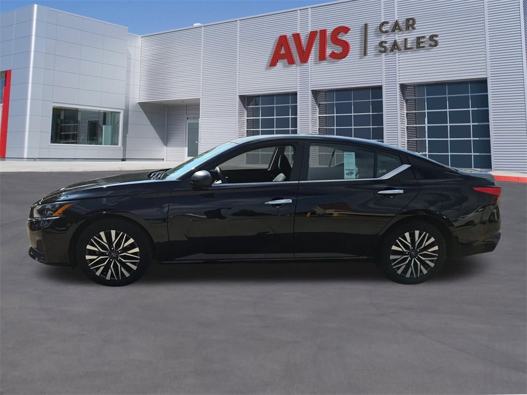 2024 Nissan Altima 2.5 SV photo 2