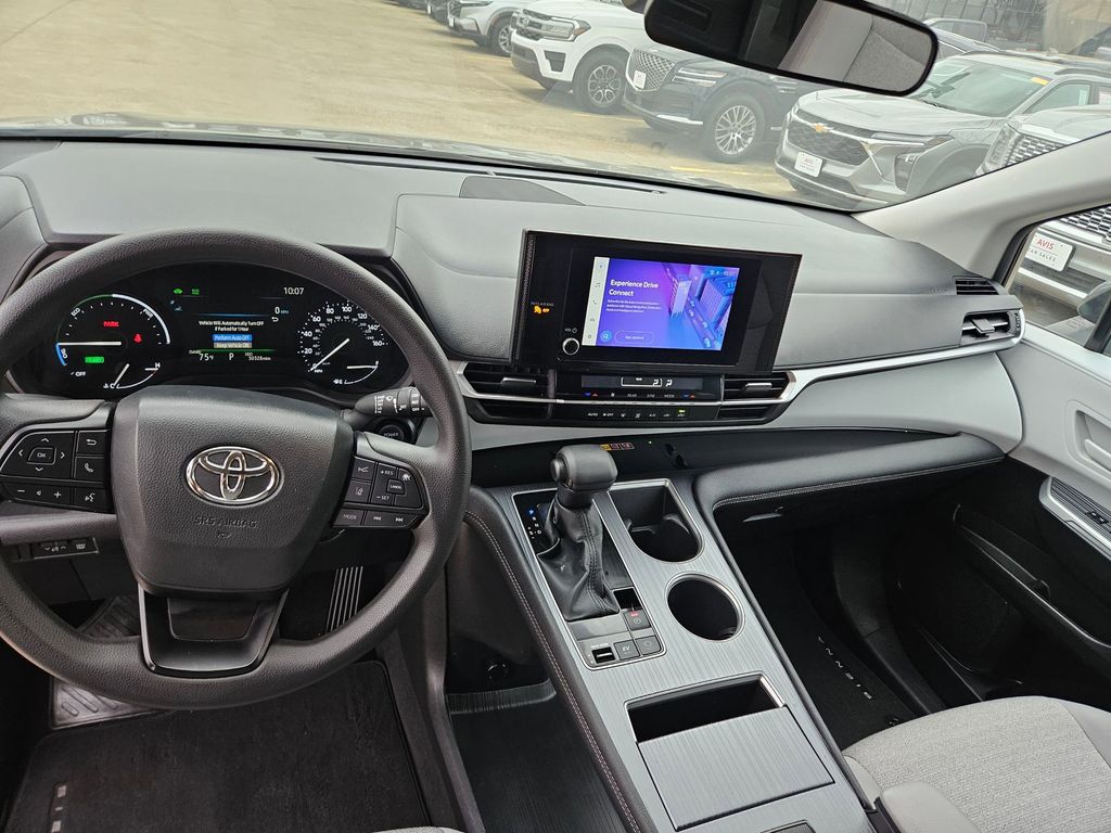 Thumbnail: 2025 Toyota Sienna - 16