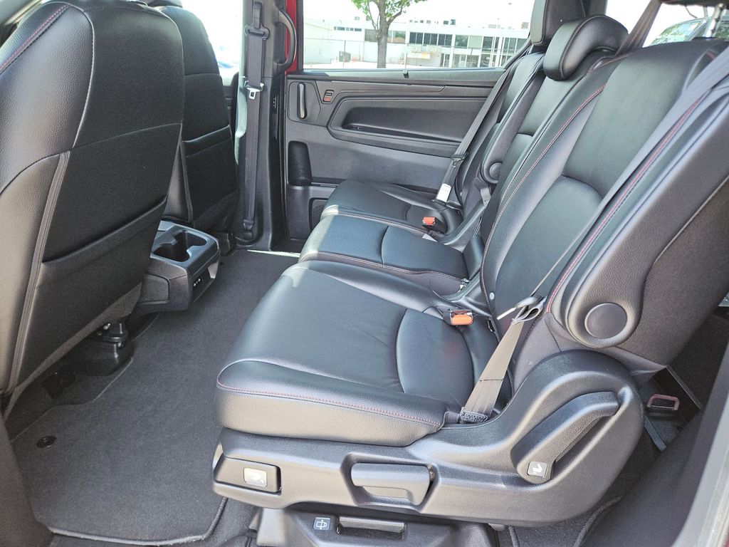 Thumbnail: 2025 Honda Odyssey - 28