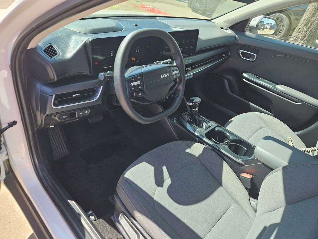 Thumbnail: 2025 Kia K4 - 13
