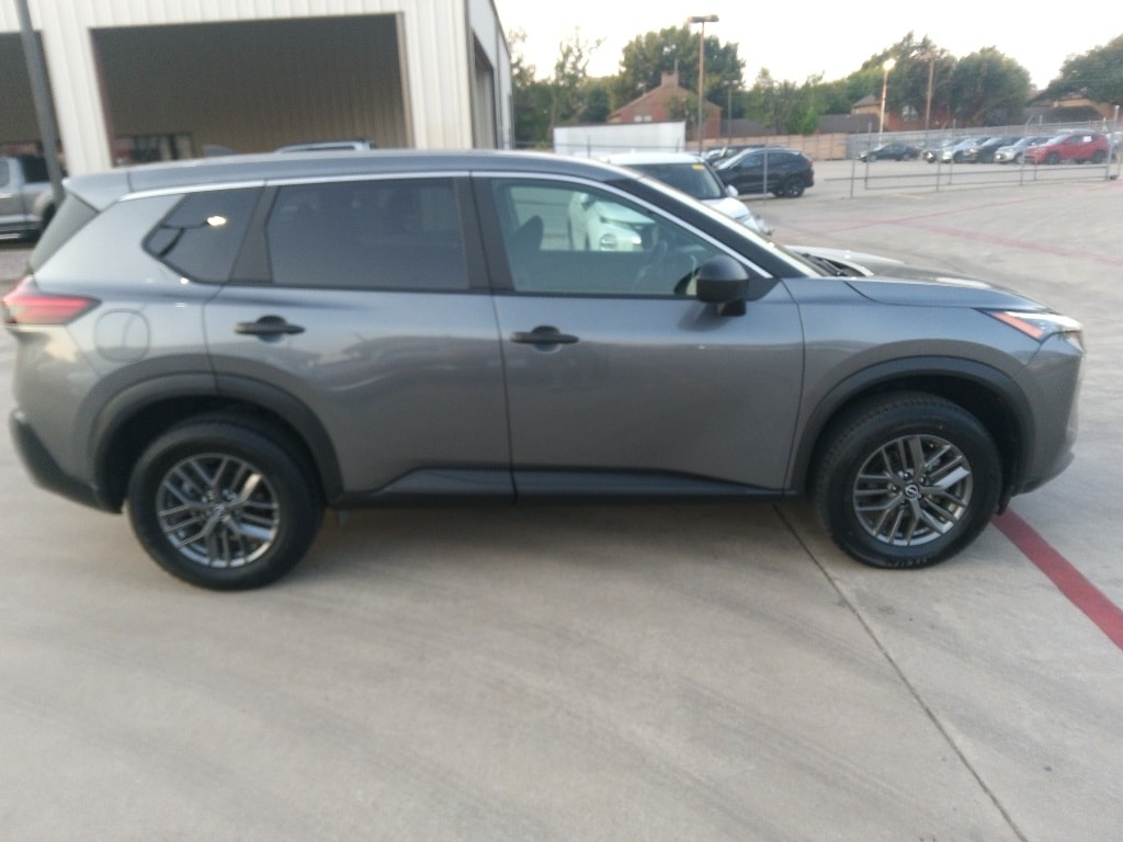 Thumbnail: 2023 Nissan Rogue - 4