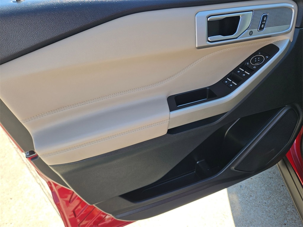 Thumbnail: 2023 Ford Explorer - 11