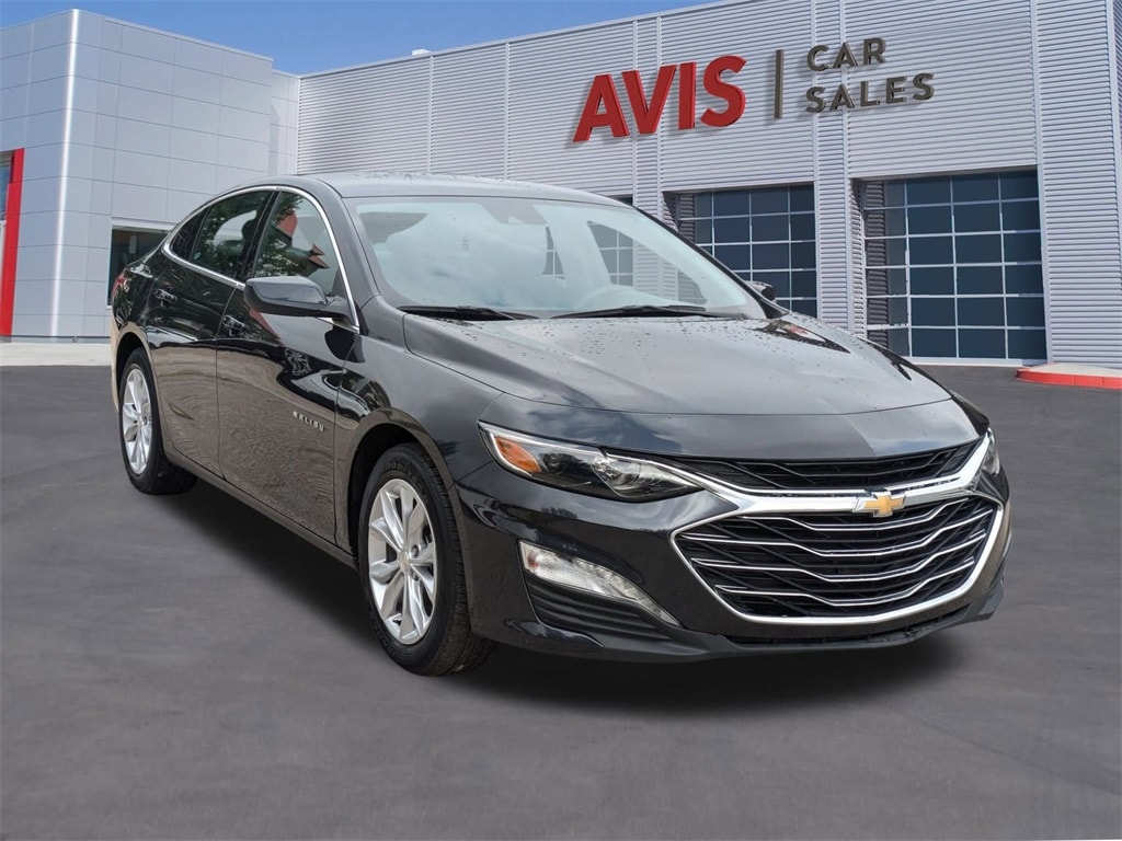 Thumbnail: 2023 Chevrolet Malibu - 3