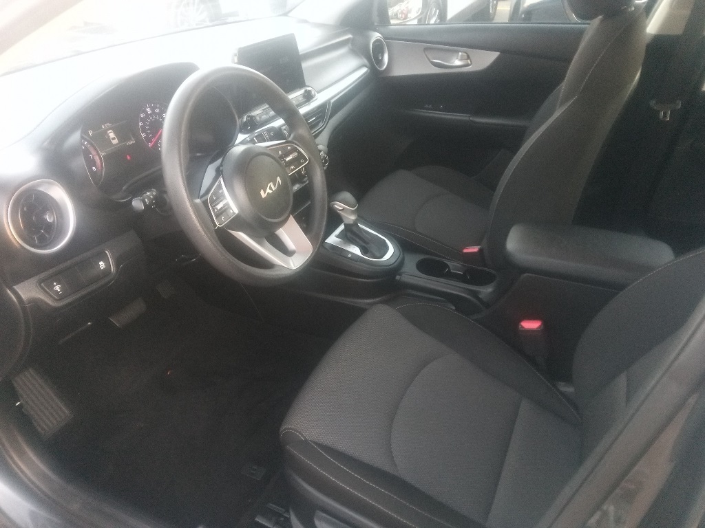 Thumbnail: 2024 Kia Forte - 3