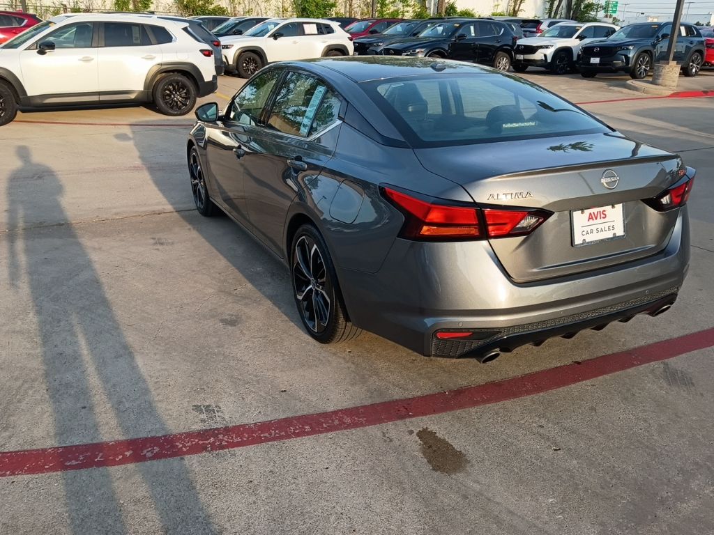 Thumbnail: 2025 Nissan Altima - 12