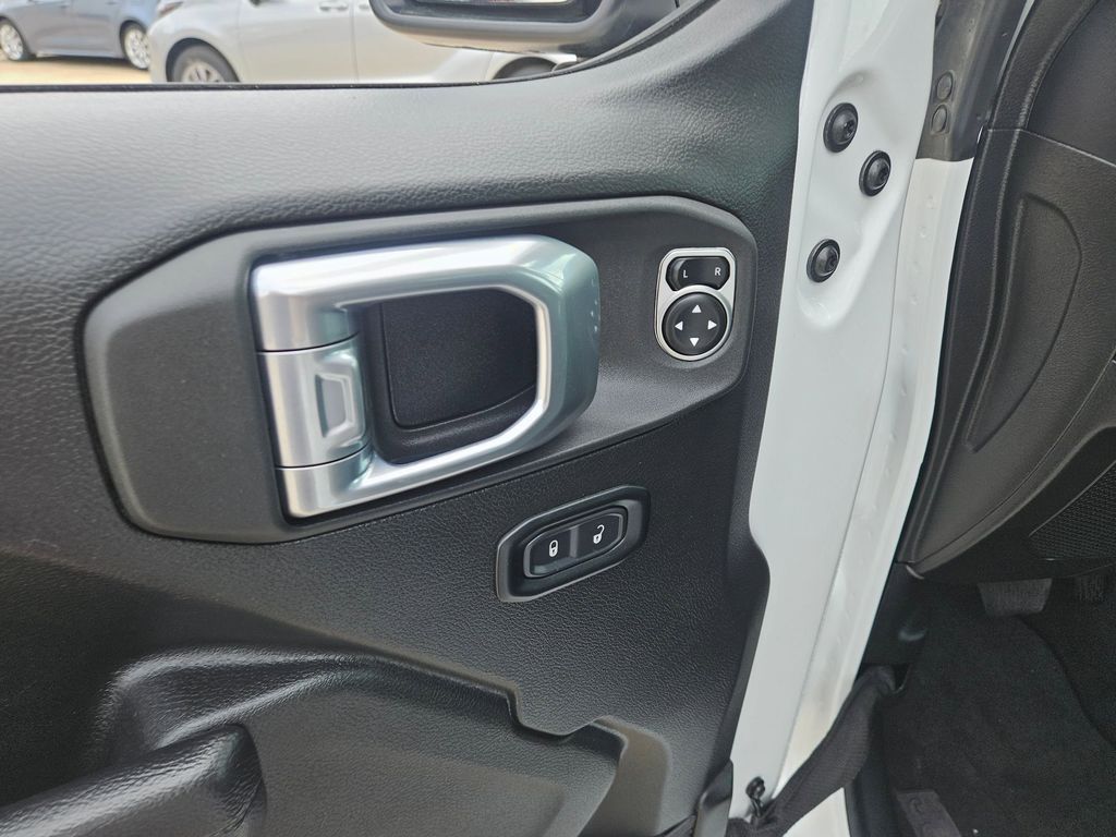 Thumbnail: 2025 Jeep Wrangler - 13