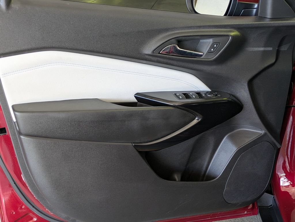 Thumbnail: 2025 Chevrolet Trax - 13
