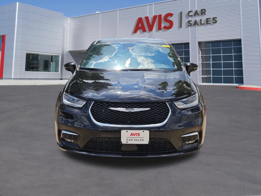 Thumbnail: 2025 Chrysler Pacifica - 10