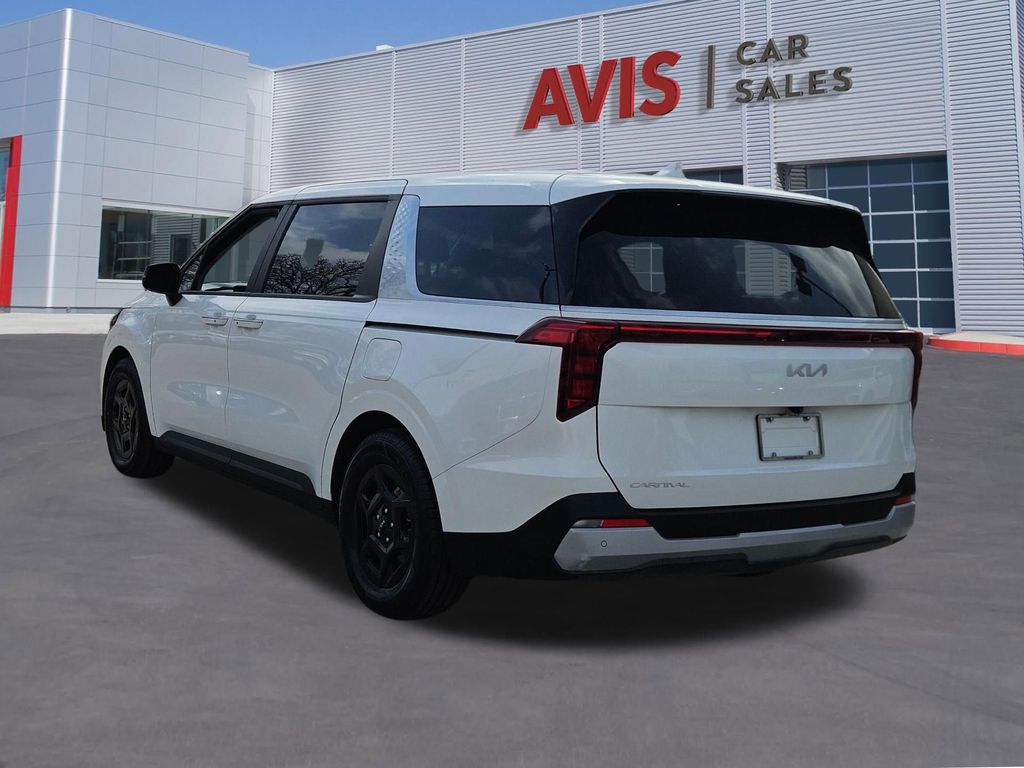Thumbnail: 2025 Kia Carnival - 3