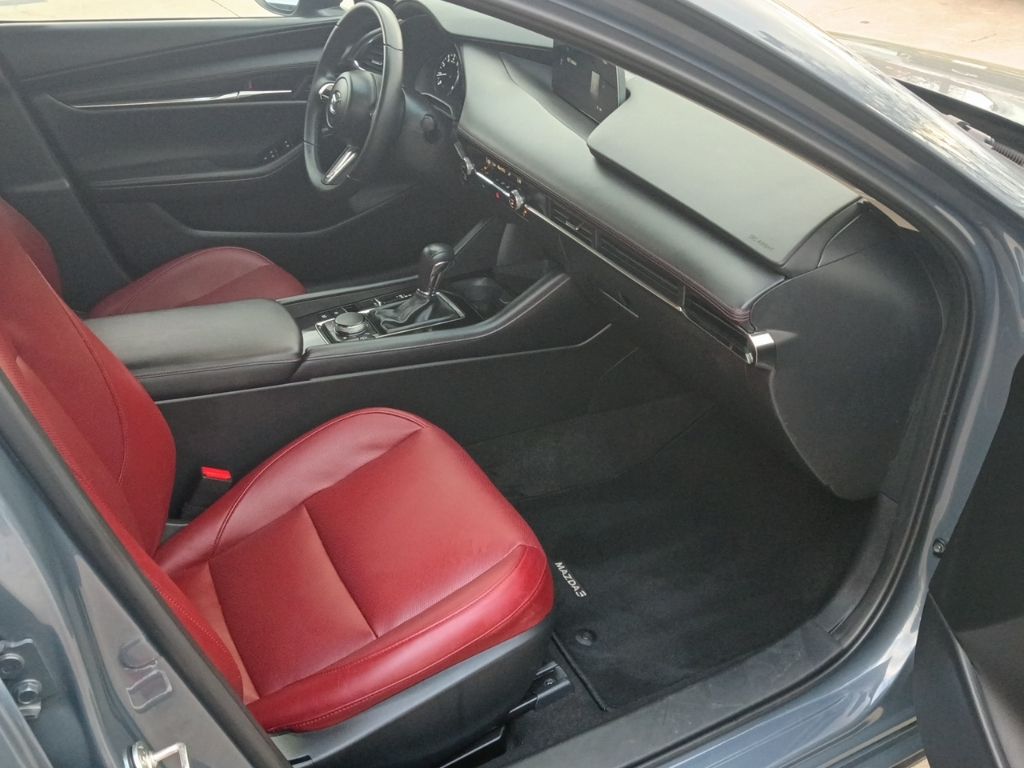 Thumbnail: 2025 Mazda Mazda3 - 9