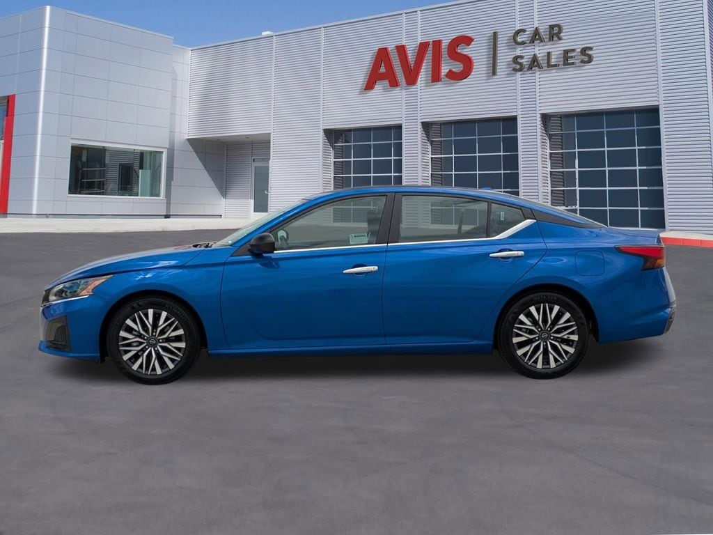 Thumbnail: 2025 Nissan Altima - 10