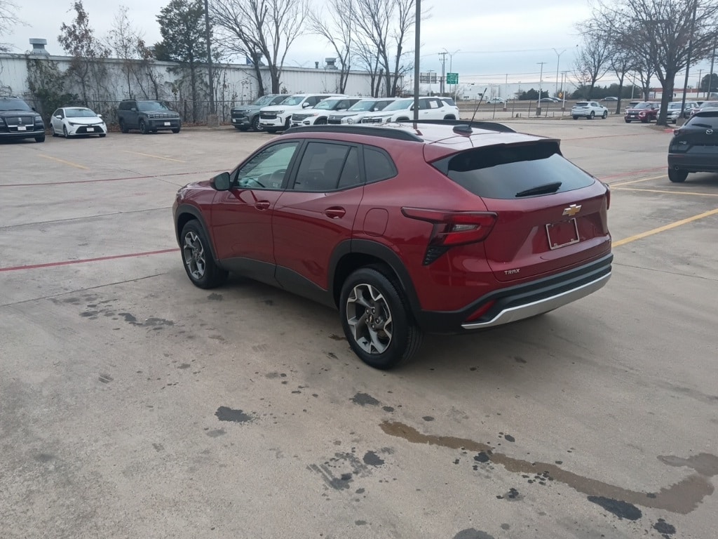 Thumbnail: 2025 Chevrolet Trax - 12