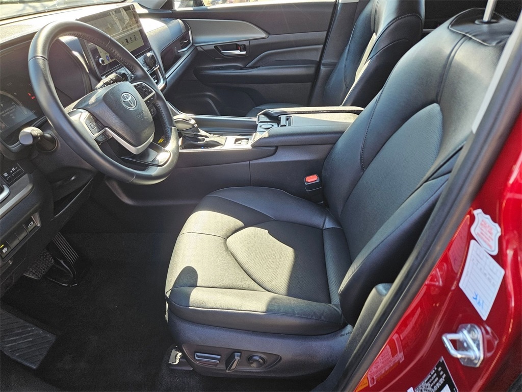 Thumbnail: 2025 Toyota Grand Highlander - 11