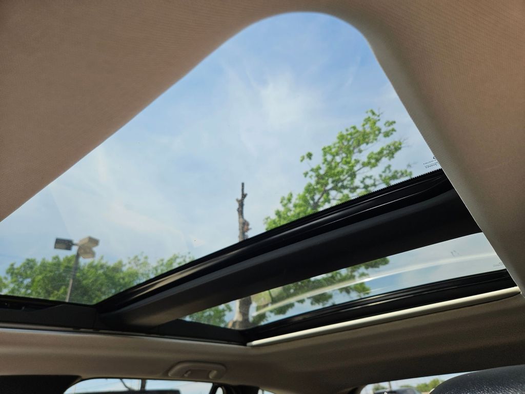 Thumbnail: 2025 Mazda CX-50 - 23