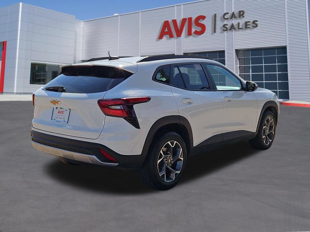 Thumbnail: 2025 Chevrolet Trax - 6
