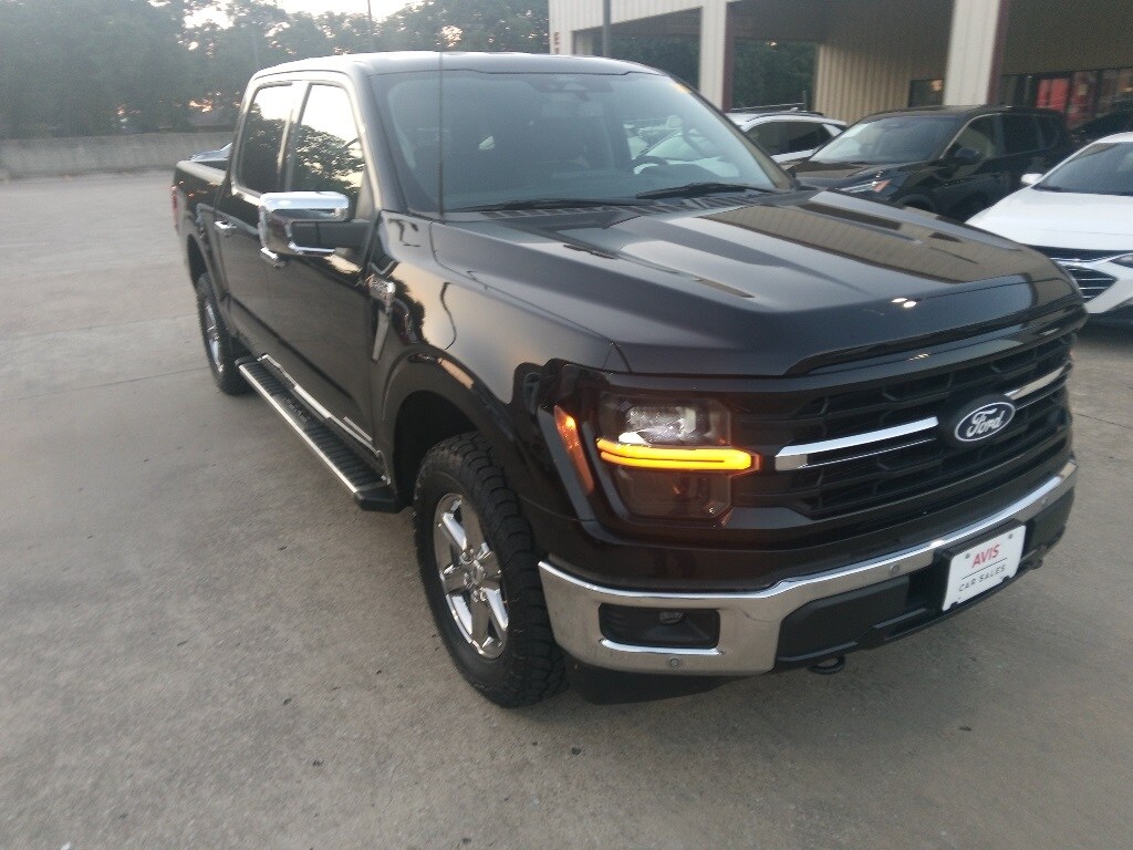 2024 Ford F-150 XLT photo 2