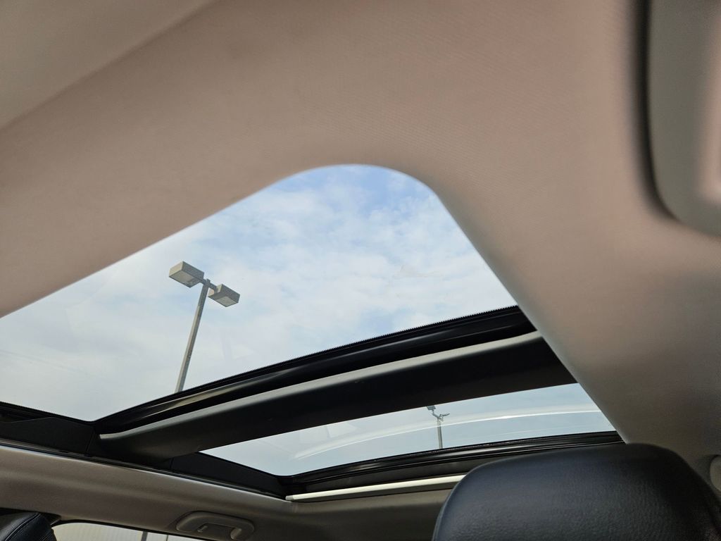 Thumbnail: 2025 Mazda CX-50 - 23