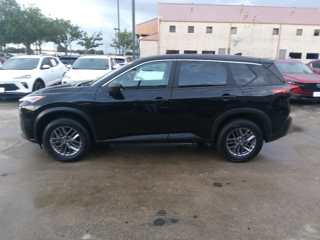Thumbnail: 2023 Nissan Rogue - 8